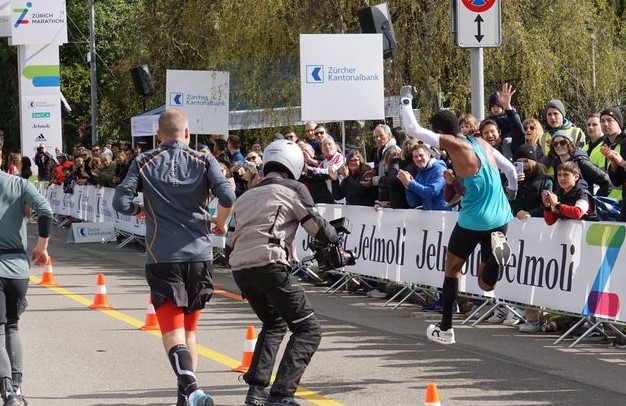 Tadesse Abrahams Siegessprung